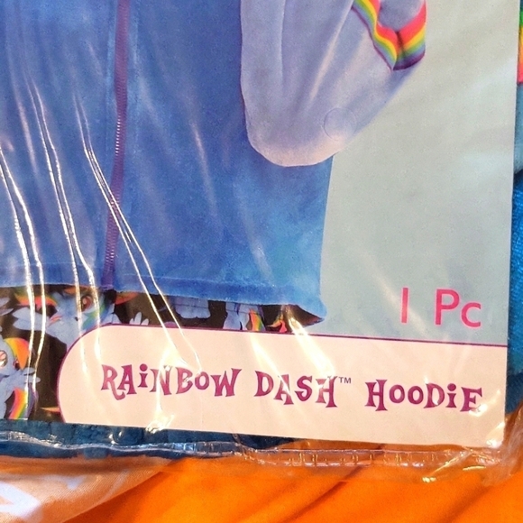 New In package My Little Pony on-size adult Hoodie Rainbow Dash - Picture 12 of 13
